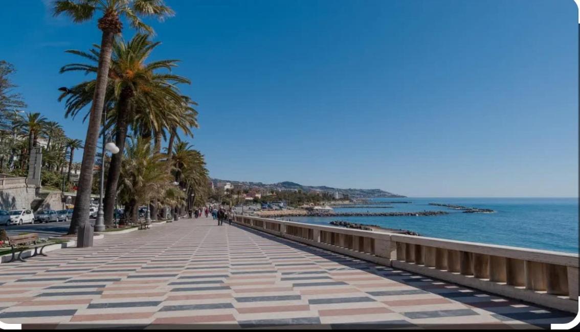 Ampio Appartamento Centrale Sanremo Eksteriør billede