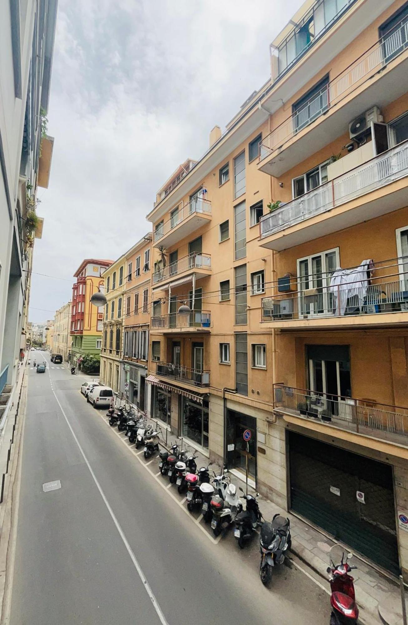Ampio Appartamento Centrale Sanremo Eksteriør billede