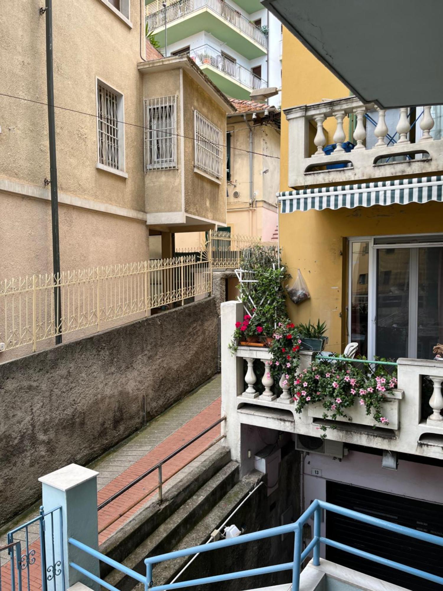 Ampio Appartamento Centrale Sanremo Eksteriør billede